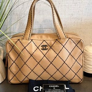 CHANEL BEIGE LEATHER WILD STITCH
BOSTON BAG 🔥🔥🔥🔥🔥🔥